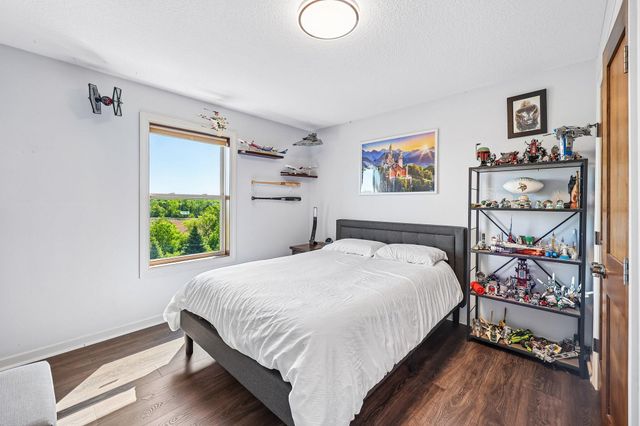 643 Parkside Court, Eagan, MN 55123