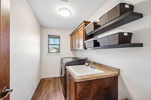 643 Parkside Court, Eagan, MN 55123