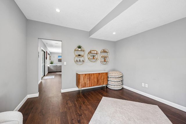 643 Parkside Court, Eagan, MN 55123