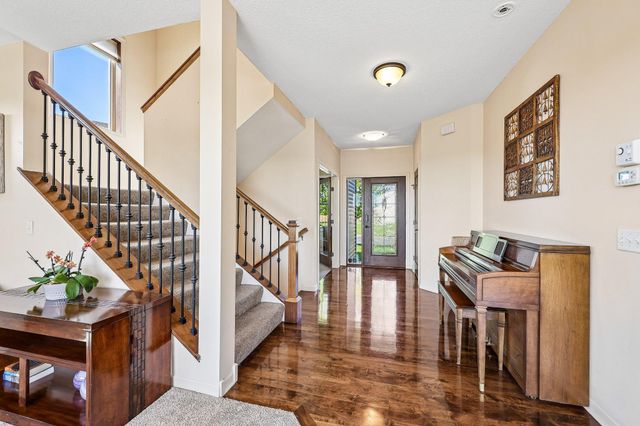 643 Parkside Court, Eagan, MN 55123