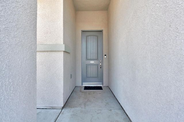 1109 Wasatch Dr, Madera, CA 93638