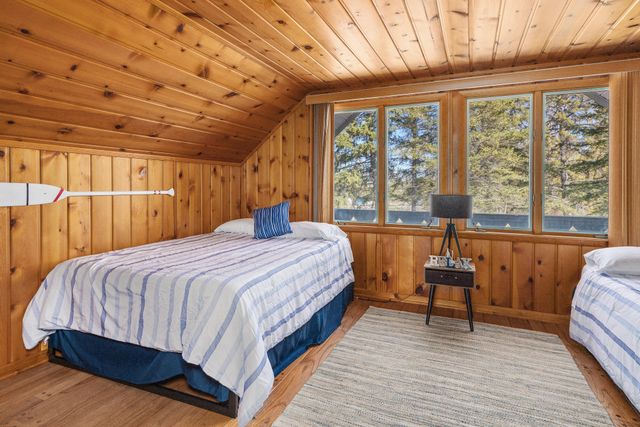 3140 Mingo Trail, Indian River, MI 49749