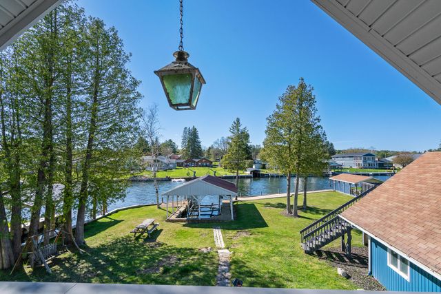 3140 Mingo Trail, Indian River, MI 49749