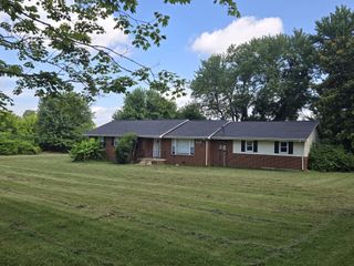 7044 Bethel Rd, Greenbrier, TN 37073