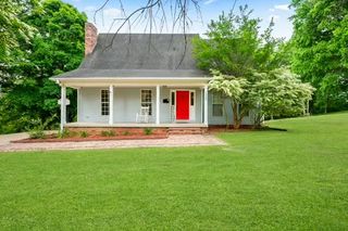 105 Flower Ln, Paris, TN 38242