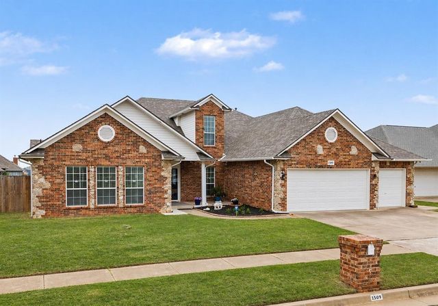 2509 Kingsley Lane, Oklahoma City, OK 73128