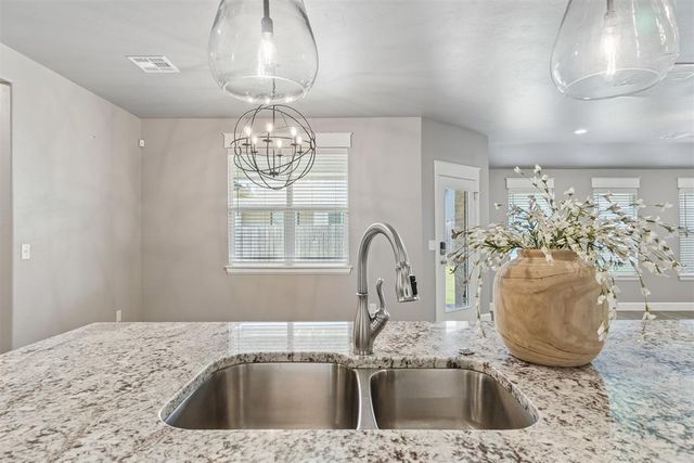 8209 NW 151st Terrace, Edmond, OK 73013
