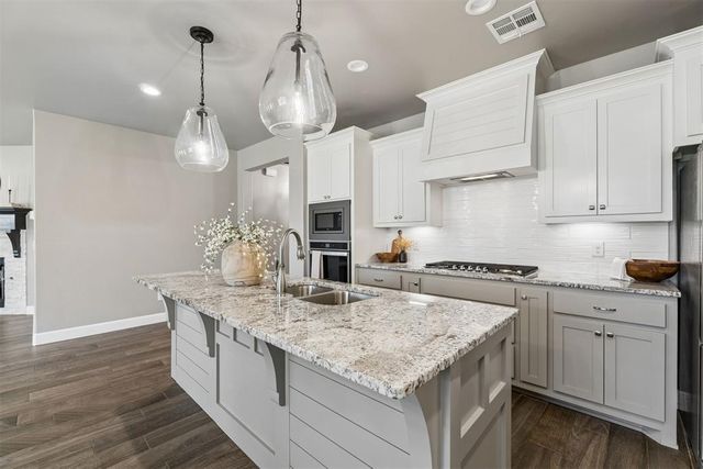 8209 NW 151st Terrace, Edmond, OK 73013