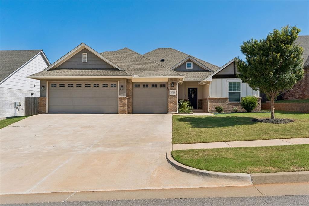 8209 NW 151st Terrace, Edmond, OK 73013