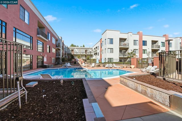 1060 S 3Rd St 202, San Jose, CA 95112