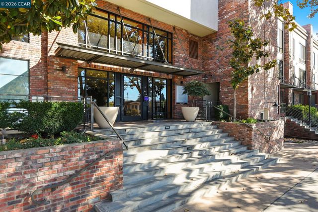 1060 S 3Rd St 202, San Jose, CA 95112