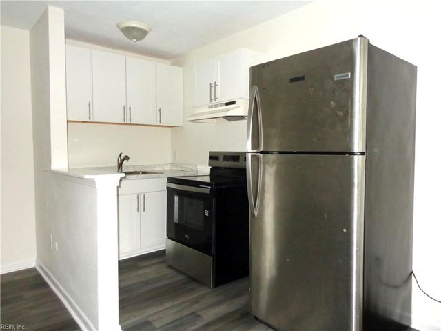 2828 E Ocean View Ave Apt 2, Norfolk, VA 23518