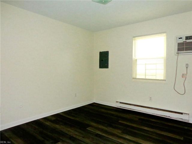 2828 E Ocean View Ave Apt 2, Norfolk, VA 23518