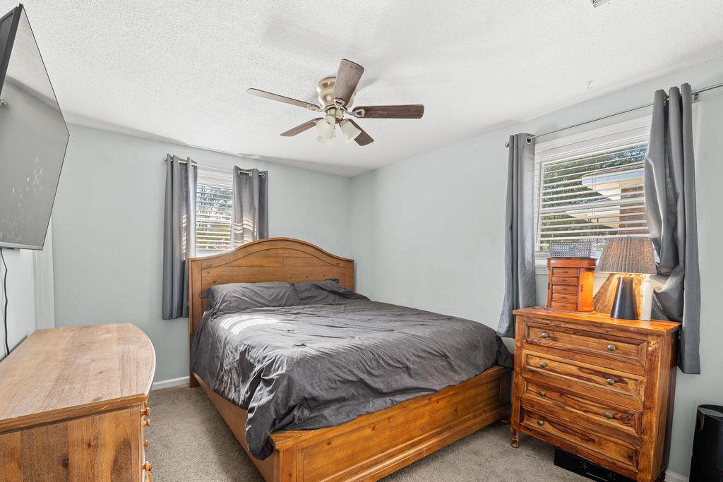 Image 12 of property listing at 118 Froman Drive, Summerville, SC 29483