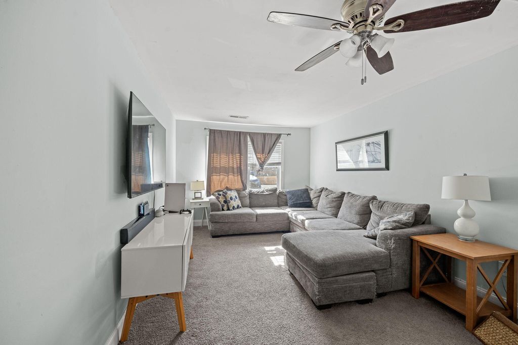 Image 20 of property listing at 118 Froman Drive, Summerville, SC 29483