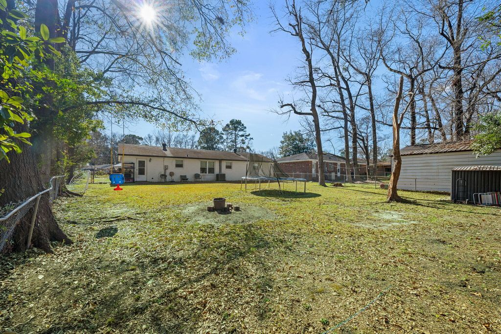 Image 22 of property listing at 118 Froman Drive, Summerville, SC 29483