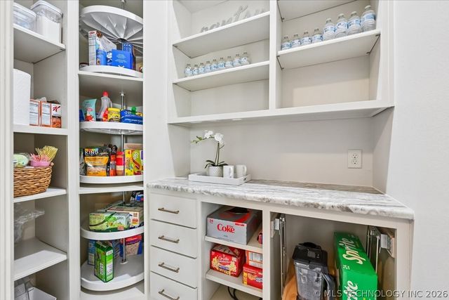 4209 S Nogal Avenue, Broken Arrow, OK 74011