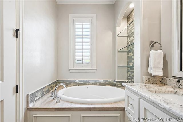4209 S Nogal Avenue, Broken Arrow, OK 74011
