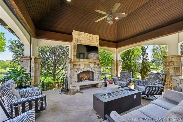 4209 S Nogal Avenue, Broken Arrow, OK 74011