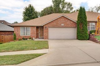 2114 West Swallow Street, Springfield, MO 65810
