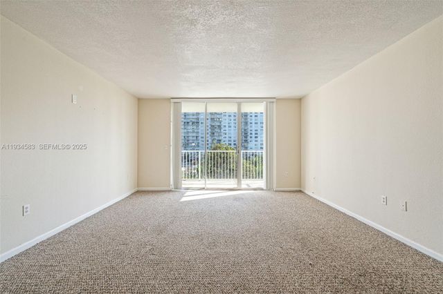 2801 NE 183rd St 510W, Aventura, FL 33160