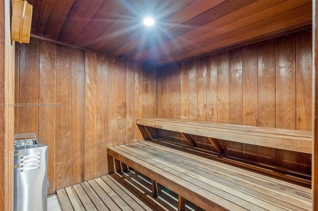 2801 NE 183rd St 510W, Aventura, FL 33160