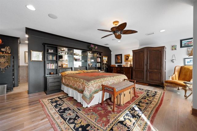 213 OAK AVENUE, Anna Maria, FL 34216