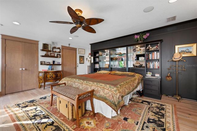 213 OAK AVENUE, Anna Maria, FL 34216