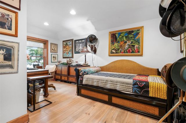 213 OAK AVENUE, Anna Maria, FL 34216