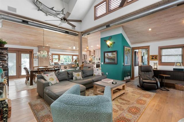 213 OAK AVENUE, Anna Maria, FL 34216