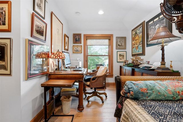 213 OAK AVENUE, Anna Maria, FL 34216