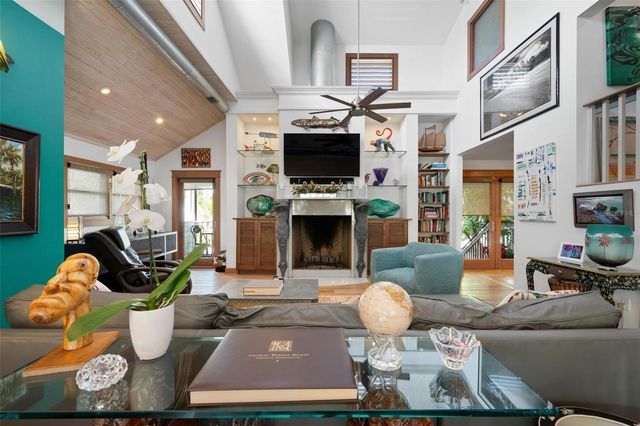 213 OAK AVENUE, Anna Maria, FL 34216