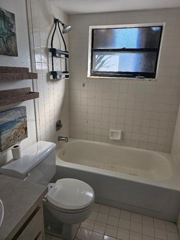 2505 W 67th Place 2227, Hialeah, FL 33016