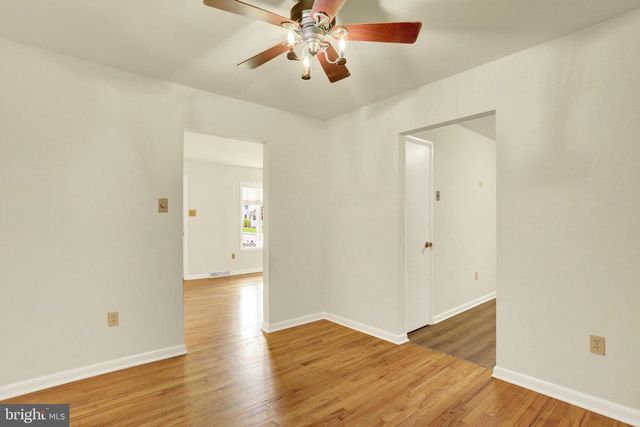 1 E WOODLAND DR, Mechanicsburg, PA 17055