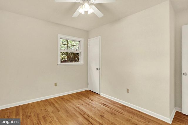 1 E WOODLAND DR, Mechanicsburg, PA 17055