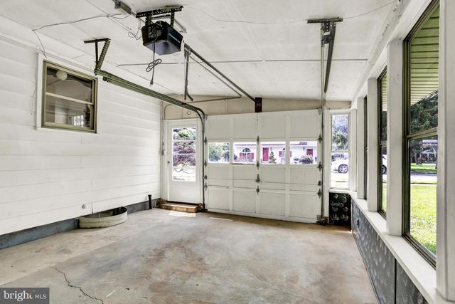 1 E WOODLAND DR, Mechanicsburg, PA 17055