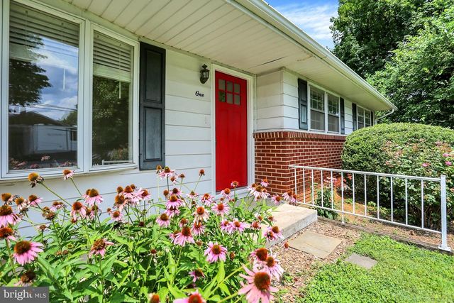 1 E WOODLAND DR, Mechanicsburg, PA 17055