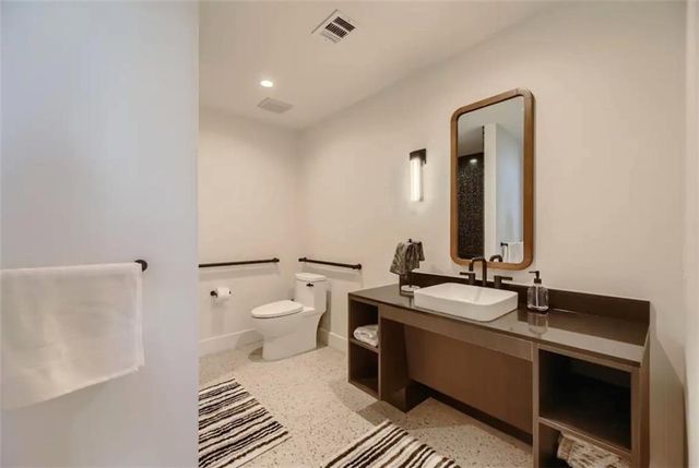 48 East Ave 1210, Austin, TX 78701