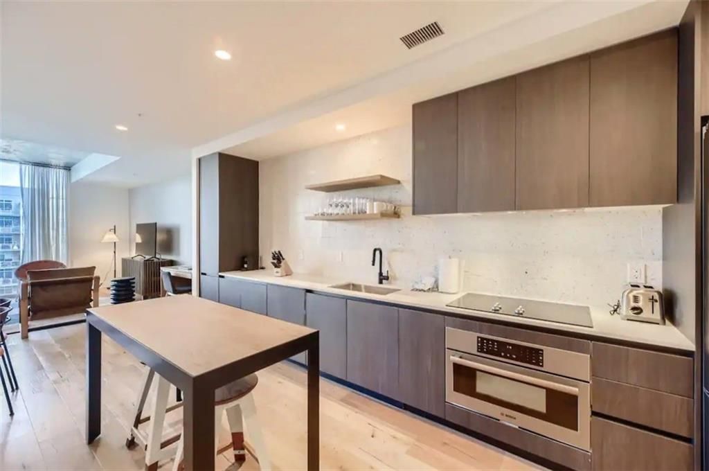48 East Ave 1210, Austin, TX 78701