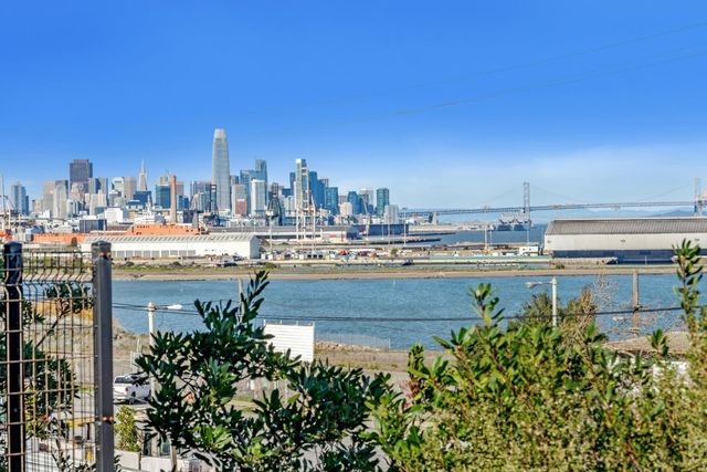 501 Hudson Avenue 304, San Francisco, CA 94124