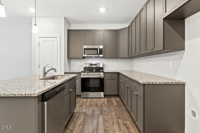 542 Eversden Drive, Zebulon, NC 27597