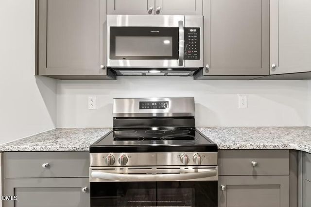 542 Eversden Drive, Zebulon, NC 27597