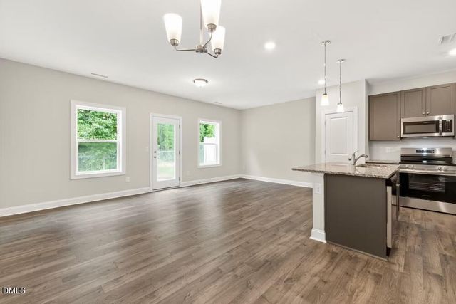 542 Eversden Drive, Zebulon, NC 27597