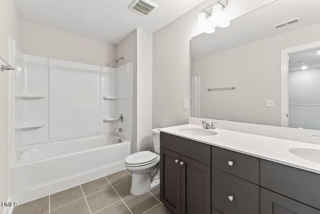 542 Eversden Drive, Zebulon, NC 27597