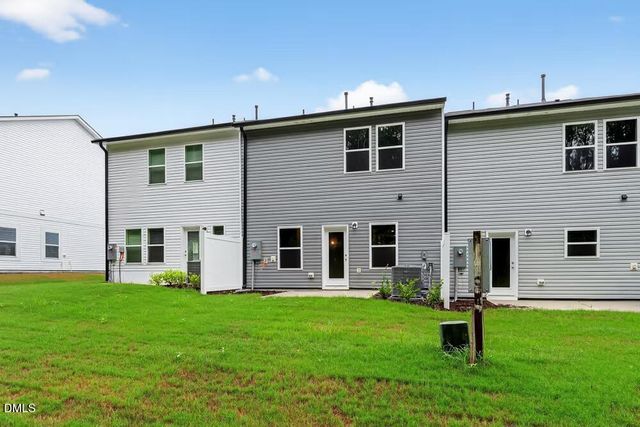 542 Eversden Drive, Zebulon, NC 27597