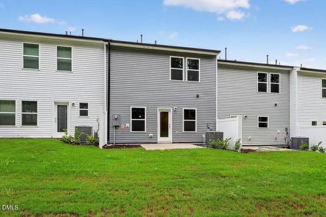 542 Eversden Drive, Zebulon, NC 27597