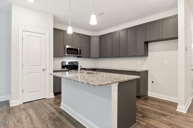 542 Eversden Drive, Zebulon, NC 27597