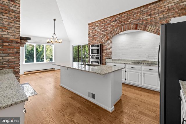 14110 GREENCROFT LN, Cockeysville, MD 21030