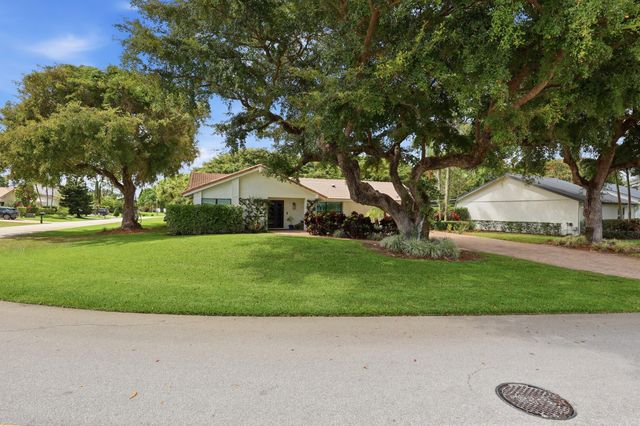 6175 Celadon Circle, West Palm Beach, FL 33418