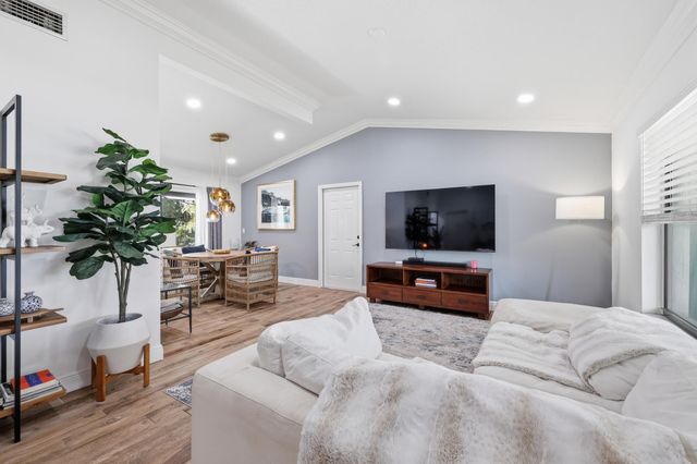 6175 Celadon Circle, West Palm Beach, FL 33418